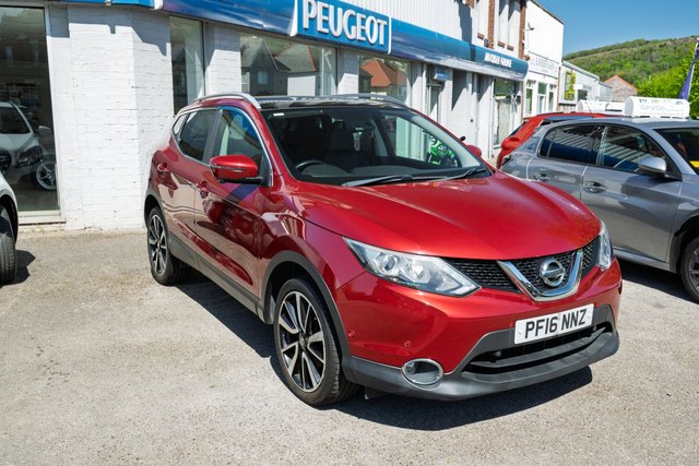 View our NISSAN QASHQAI