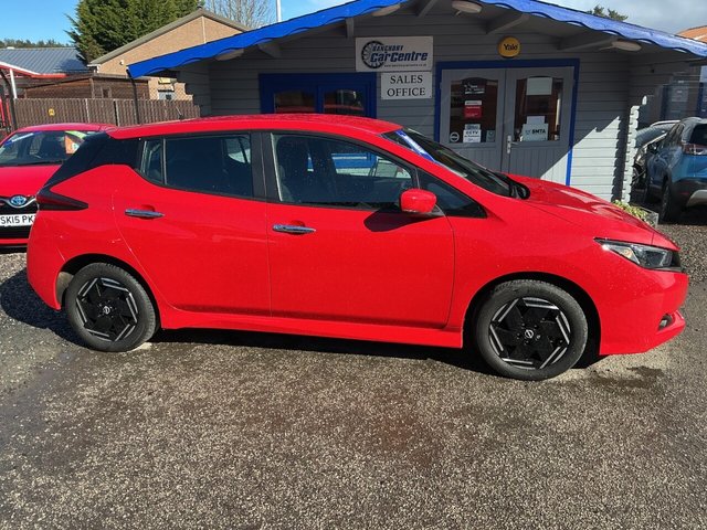 2022 NISSAN LEAF - Photo 3