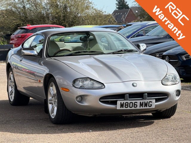 2000 xk8 4.0 coupe 2dr petrol automatic (281 g/km, 290 bhp) **hpi clear~fresh mot+svs** year 2000 mileage 86,000 miles engine 4... photo