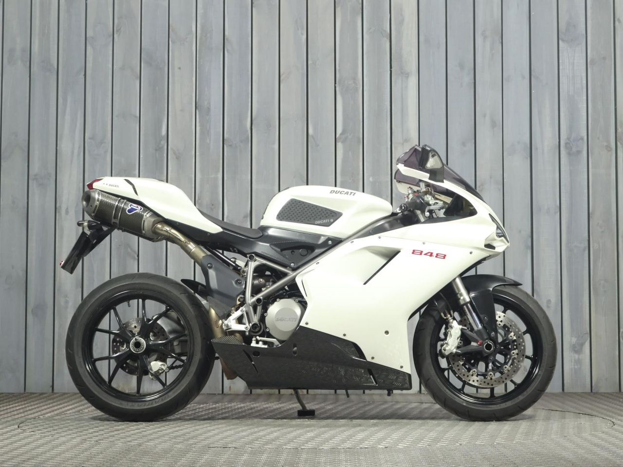 DUCATI 848