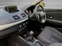 USED 2011 11 RENAULT MEGANE 1.5 dCi Dynamique TomTom Coupe 3dr Diesel Manual Euro 5 (110 ps) ** SATELLITE NAVIGATION **