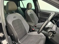 USED 2018 18 VOLKSWAGEN GOLF 2.0 TDI R-Line Hatchback 5dr Diesel DSG Euro 6 (s/s) (150 ps) 