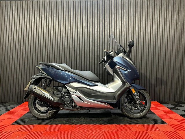 View our HONDA Forza 300