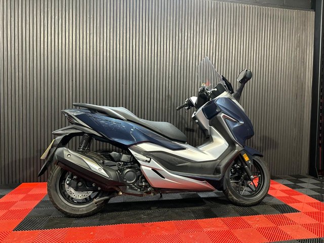 View our HONDA Forza 300