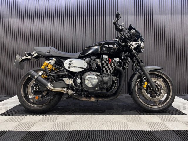 View our YAMAHA XJR1300