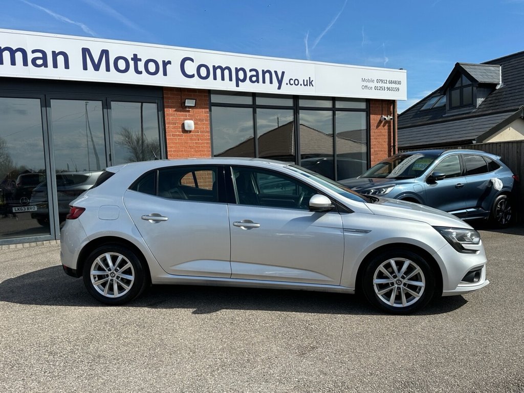 USED 2016 66 RENAULT MEGANE 1.5 dCi Dynamique Nav Hatchback 5dr Diesel Manual Euro 6 (s/s) (110 ps) Fully Serviced 12 Months MOT