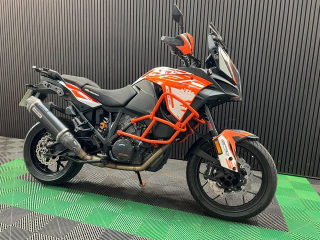 View our KTM 1290 SUPER ADVENTURE S