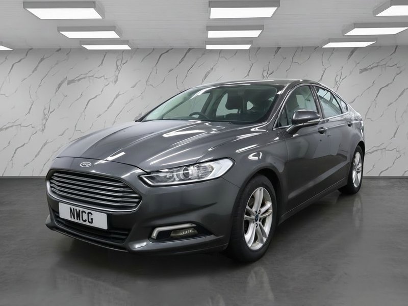 2016 Ford Mondeo in grey — photo 2 of 11