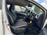 USED 2021 21 TOYOTA AYGO 1.0 VVT-i x-play Hatchback 5dr Petrol Manual Euro 6 (Safety Sense) (71 ps) LOW MILEAGE