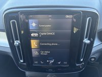 USED 2020 20 VOLVO XC40 1.5 T3 Momentum SUV 5dr Petrol Auto Euro 6 (s/s) (163 ps) Keyless entry, Blind spot alerts,