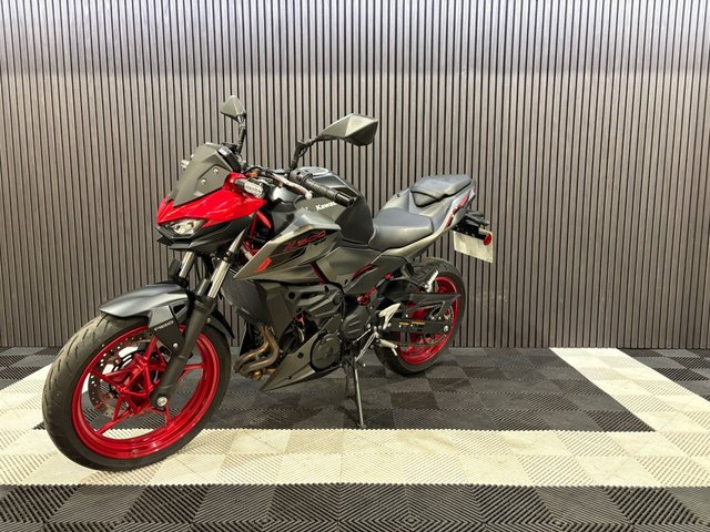 View our KAWASAKI Z500