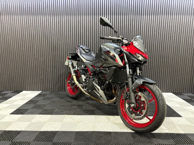 View our KAWASAKI Z500