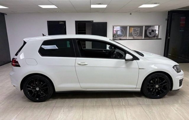 View our VOLKSWAGEN GOLF