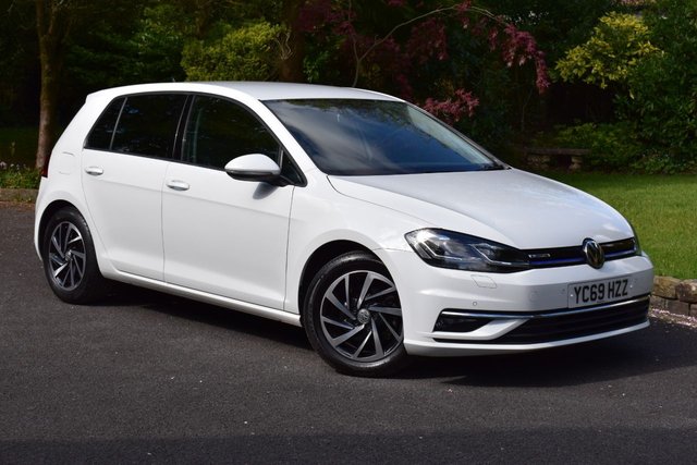 View our VOLKSWAGEN GOLF