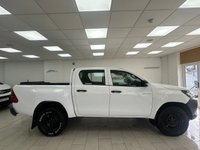 USED 2018 68 TOYOTA HI-LUX 2.4 D-4D Active Pickup Double Cab 4dr Diesel Manual 4WD Euro 6 (3.5t) (150 ps) 