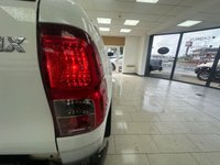 USED 2018 68 TOYOTA HI-LUX 2.4 D-4D Active Pickup Double Cab 4dr Diesel Manual 4WD Euro 6 (3.5t) (150 ps) 