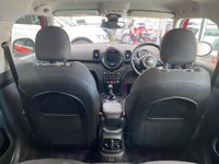USED 2018 18 MINI COUNTRYMAN 1.5 GPF Cooper SUV 5dr Petrol Manual Euro 6 (s/s) (136 ps) CHILI RED / BLACK ROOF / MIRROR CAPS / BLACK PART LEATHER TRIM / HEATED FRONT SEATS / DUAL ZONE CLIMATE / AUTO LIGHTS / WIPERS / ELECTRIC WINDOWS / POWERFOLD MIRRORS / HEATED WINDSCREEN / SATNAV / DAB FM AM TUNER / BLUETOOTH / APPLE CARPLAY / REAR PARKING CAMERA / SENSORS  / CRUISE CONTROL / SPEEDD LIMITER / POWER OPERATED TAILGATE / CHILI PACK / 17" CHANNEL ALLOYS
