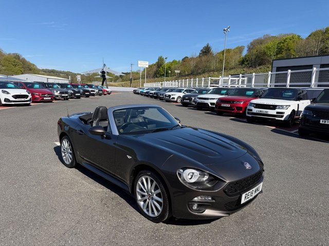 View our Fiat 124 Spider 1.4 MultiAir Lusso Convertible 2dr Petrol Euro 6 (140 ps)