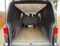USED 2018 68 VOLKSWAGEN TRANSPORTER 2.0 TDI T32 BlueMotion Tech Highline Kombi Van 5dr Diesel DSG FWD SWB Euro 6 (s/s) (150 ps) 