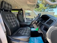 USED 2018 68 VOLKSWAGEN TRANSPORTER 2.0 TDI T32 BlueMotion Tech Highline Kombi Van 5dr Diesel DSG FWD LWB Euro 6 (s/s) (150 ps) 