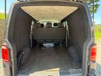 USED 2018 68 VOLKSWAGEN TRANSPORTER 2.0 TDI T32 BlueMotion Tech Highline Kombi Van 5dr Diesel DSG FWD LWB Euro 6 (s/s) (150 ps) 