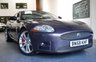 USED 2008 02 JAGUAR XKR 4.2 V8 Coupe 2dr Petrol Auto Euro 4 (420 ps) CRUISE CONTROL + FULL IVORY LEATHER + PEARL GREY + BOWERS AND WILKINS + 2 KEYS + FULL SERVICE HISTORY + 12 MONTHS MOT + PART EXCHANGE WELCOME + FINANCE AVAILABLE + PARKING SENSORS