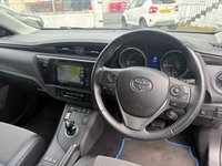 USED 2017 67 TOYOTA AURIS 1.8 VVT-h Excel Hatchback 5dr Petrol Hybrid CVT Euro 6 (s/s) (Safety Sense) (136 ps) 