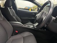 USED 2022 22 TOYOTA C-HR 1.8 VVT-h GPF Design SUV 5dr Petrol Hybrid CVT Euro 6 (s/s) (122 ps) 