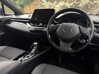 USED 2022 22 TOYOTA C-HR 1.8 VVT-h GPF Design SUV 5dr Petrol Hybrid CVT Euro 6 (s/s) (122 ps) 