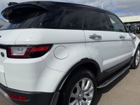 USED 2015 65 LAND ROVER RANGE ROVER EVOQUE 2.0 TD4 SE SUV 5dr Diesel Auto 4WD Euro 6 (s/s) (180 ps) A TRULY STUNNING ADDITION TO OUR FORECOURT FINISHED IN MASSIVELY POPULAR WHITE PAINT+4 WHEEL DRIVE WITH ACTIVE DRIVE LINE+SERVICE HISTORY+DIESEL+AUTOMATIC+ULEZ COMPLIANT+PRIVACY GLASS+CHROME TREAD PLATES+FRONT FOG LAMPS+FULL LEATHER INTERIOR+FULL PANORAMIC GLASS ROOF WITH POWERED BLIND+PARK ASSIST+CLIMATE CONTROL+18 INCH, 7 SPOKE ALLOY WHEELS+COST NEW &pound;36665 MAKING THIS USED VEHICLE OUTSTANDING VALUE AT OUR LOW PRICE+1 FULL YEARS MOT PRIOR TO COLLECTION+CALL NOW TO SECURE A VIEWING!!!!!!!!!!!!!!