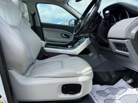 USED 2015 65 LAND ROVER RANGE ROVER EVOQUE 2.0 TD4 SE SUV 5dr Diesel Auto 4WD Euro 6 (s/s) (180 ps) A TRULY STUNNING ADDITION TO OUR FORECOURT FINISHED IN MASSIVELY POPULAR WHITE PAINT+4 WHEEL DRIVE WITH ACTIVE DRIVE LINE+SERVICE HISTORY+DIESEL+AUTOMATIC+ULEZ COMPLIANT+PRIVACY GLASS+CHROME TREAD PLATES+FRONT FOG LAMPS+FULL LEATHER INTERIOR+FULL PANORAMIC GLASS ROOF WITH POWERED BLIND+PARK ASSIST+CLIMATE CONTROL+18 INCH, 7 SPOKE ALLOY WHEELS+COST NEW &pound;36665 MAKING THIS USED VEHICLE OUTSTANDING VALUE AT OUR LOW PRICE+1 FULL YEARS MOT PRIOR TO COLLECTION+CALL NOW TO SECURE A VIEWING!!!!!!!!!!!!!!