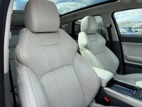 USED 2015 65 LAND ROVER RANGE ROVER EVOQUE 2.0 TD4 SE SUV 5dr Diesel Auto 4WD Euro 6 (s/s) (180 ps) A TRULY STUNNING ADDITION TO OUR FORECOURT FINISHED IN MASSIVELY POPULAR WHITE PAINT+4 WHEEL DRIVE WITH ACTIVE DRIVE LINE+SERVICE HISTORY+DIESEL+AUTOMATIC+ULEZ COMPLIANT+PRIVACY GLASS+CHROME TREAD PLATES+FRONT FOG LAMPS+FULL LEATHER INTERIOR+FULL PANORAMIC GLASS ROOF WITH POWERED BLIND+PARK ASSIST+CLIMATE CONTROL+18 INCH, 7 SPOKE ALLOY WHEELS+COST NEW &pound;36665 MAKING THIS USED VEHICLE OUTSTANDING VALUE AT OUR LOW PRICE+1 FULL YEARS MOT PRIOR TO COLLECTION+CALL NOW TO SECURE A VIEWING!!!!!!!!!!!!!!