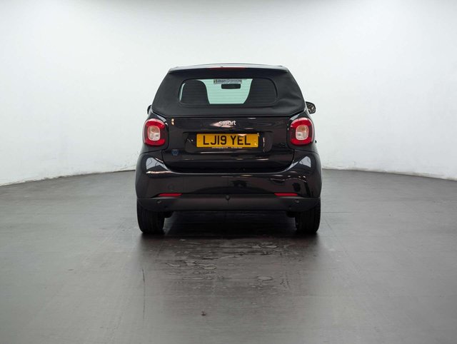 USED 2019 19 SMART FORTWO EQ fortwo Prime Premium 22kW 2dr CLICK+COLLECT / HOME DELIVERY