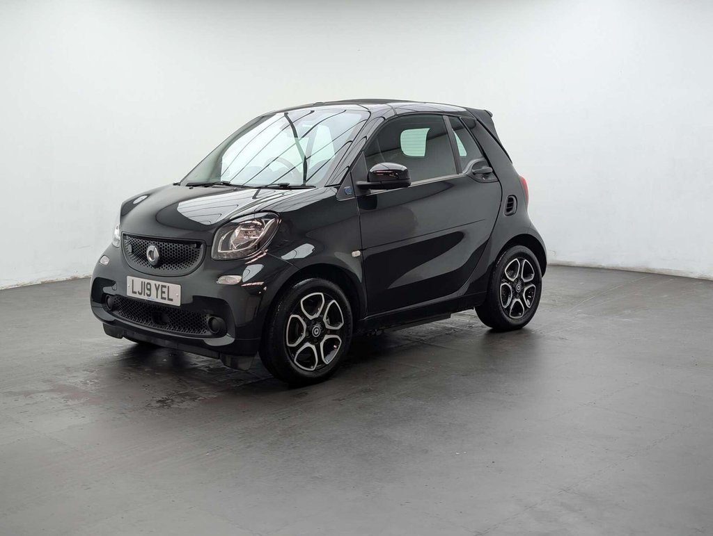 Used 2019 19 SMART FORTWO EQ fortwo Prime Premium 22kW 2dr CLICK+COLLECT / HOME DELIVERY