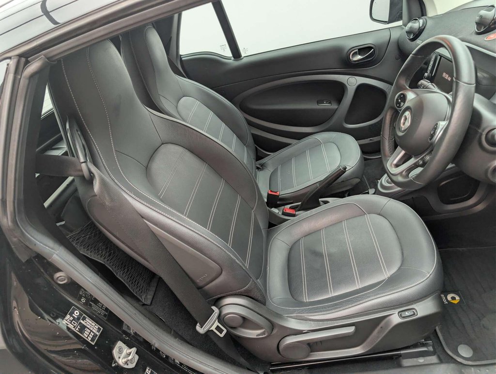 Used 2019 19 SMART FORTWO EQ fortwo Prime Premium 22kW 2dr CLICK+COLLECT / HOME DELIVERY