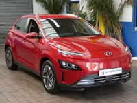 USED 2022 22 HYUNDAI KONA 64kWh Premium SUV 5dr Electric Auto (10.5kW Charger) (204 ps) SAT NAV REAR VIEW CAMERA HEATED SEATS HEATED STEERING WHEEL CRUISE CONTROL PARKING SENSORS 1 OWNER SERVICE HISTORY WARRANTY