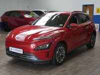 USED 2022 22 HYUNDAI KONA 64kWh Premium SUV 5dr Electric Auto (10.5kW Charger) (204 ps) SAT NAV REAR VIEW CAMERA HEATED SEATS HEATED STEERING WHEEL CRUISE CONTROL PARKING SENSORS 1 OWNER SERVICE HISTORY WARRANTY