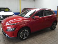 USED 2022 22 HYUNDAI KONA 64kWh Premium SUV 5dr Electric Auto (10.5kW Charger) (204 ps) SAT NAV REAR VIEW CAMERA HEATED SEATS HEATED STEERING WHEEL CRUISE CONTROL PARKING SENSORS 1 OWNER SERVICE HISTORY WARRANTY