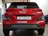 USED 2022 22 HYUNDAI KONA 64kWh Premium SUV 5dr Electric Auto (10.5kW Charger) (204 ps) SAT NAV REAR VIEW CAMERA HEATED SEATS HEATED STEERING WHEEL CRUISE CONTROL PARKING SENSORS 1 OWNER SERVICE HISTORY WARRANTY