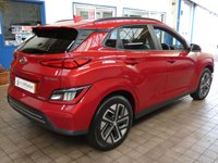USED 2022 22 HYUNDAI KONA 64kWh Premium SUV 5dr Electric Auto (10.5kW Charger) (204 ps) SAT NAV REAR VIEW CAMERA HEATED SEATS HEATED STEERING WHEEL CRUISE CONTROL PARKING SENSORS 1 OWNER SERVICE HISTORY WARRANTY