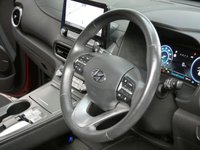 USED 2022 22 HYUNDAI KONA 64kWh Premium SUV 5dr Electric Auto (10.5kW Charger) (204 ps) SAT NAV REAR VIEW CAMERA HEATED SEATS HEATED STEERING WHEEL CRUISE CONTROL PARKING SENSORS 1 OWNER SERVICE HISTORY WARRANTY