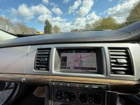 USED 2015 15 JAGUAR XF 2.2d Luxury Auto Euro 5 (s/s) 4dr FSH+New Service+reverse camera