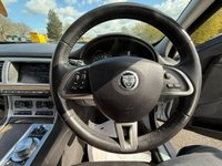 USED 2015 15 JAGUAR XF 2.2d Luxury Auto Euro 5 (s/s) 4dr FSH+New Service+reverse camera