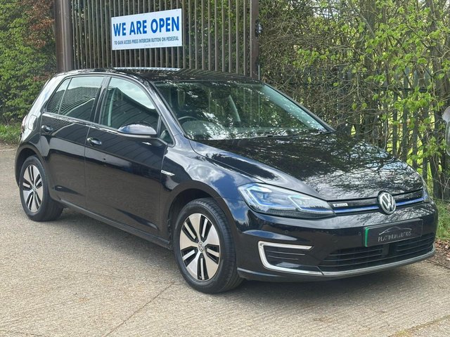 2020 GOLF 35.8KWH E GOLF HATCHBACK 5DR ELECTRIC AUTO 136 PS ONE FORMER KEEPER... photo