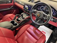 USED 2022 22 PORSCHE CAYENNE 3.0 V6 E-Hybrid 17.9kWh Platinum Edition SUV 5dr Petrol Plug-in Hybrid TiptronicS 4WD Euro 6 (s/s) (3.6kW Charger) (462 ps) 