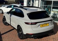 USED 2022 22 PORSCHE CAYENNE 3.0 V6 E-Hybrid 17.9kWh Platinum Edition SUV 5dr Petrol Plug-in Hybrid TiptronicS 4WD Euro 6 (s/s) (3.6kW Charger) (462 ps) 