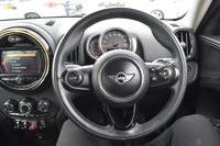 USED 2018 18 MINI COUNTRYMAN 2.0 Cooper D SUV 5dr Diesel Manual Euro 6 (s/s) (150 ps) SATELLITE NAVIGATION