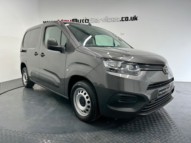 View our TOYOTA PROACE CITY