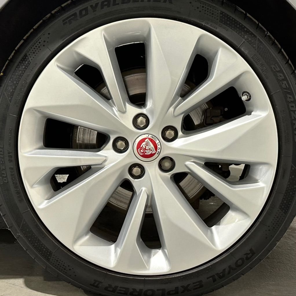 USED 2021 21 JAGUAR XF 2.0 D200 MHEV S Saloon 4dr Diesel Auto Euro 6 (s/s) (204 ps) 