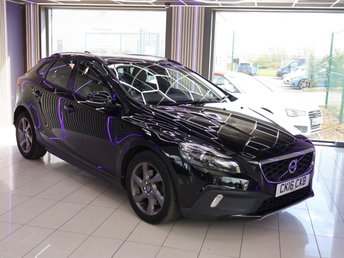 2016 VOLVO V40 CROSS COUNTRY